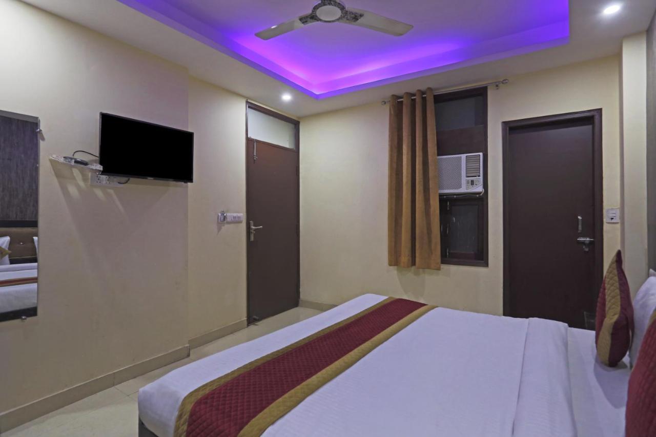 Airport Hotel Rosewood New Delhi Exterior photo