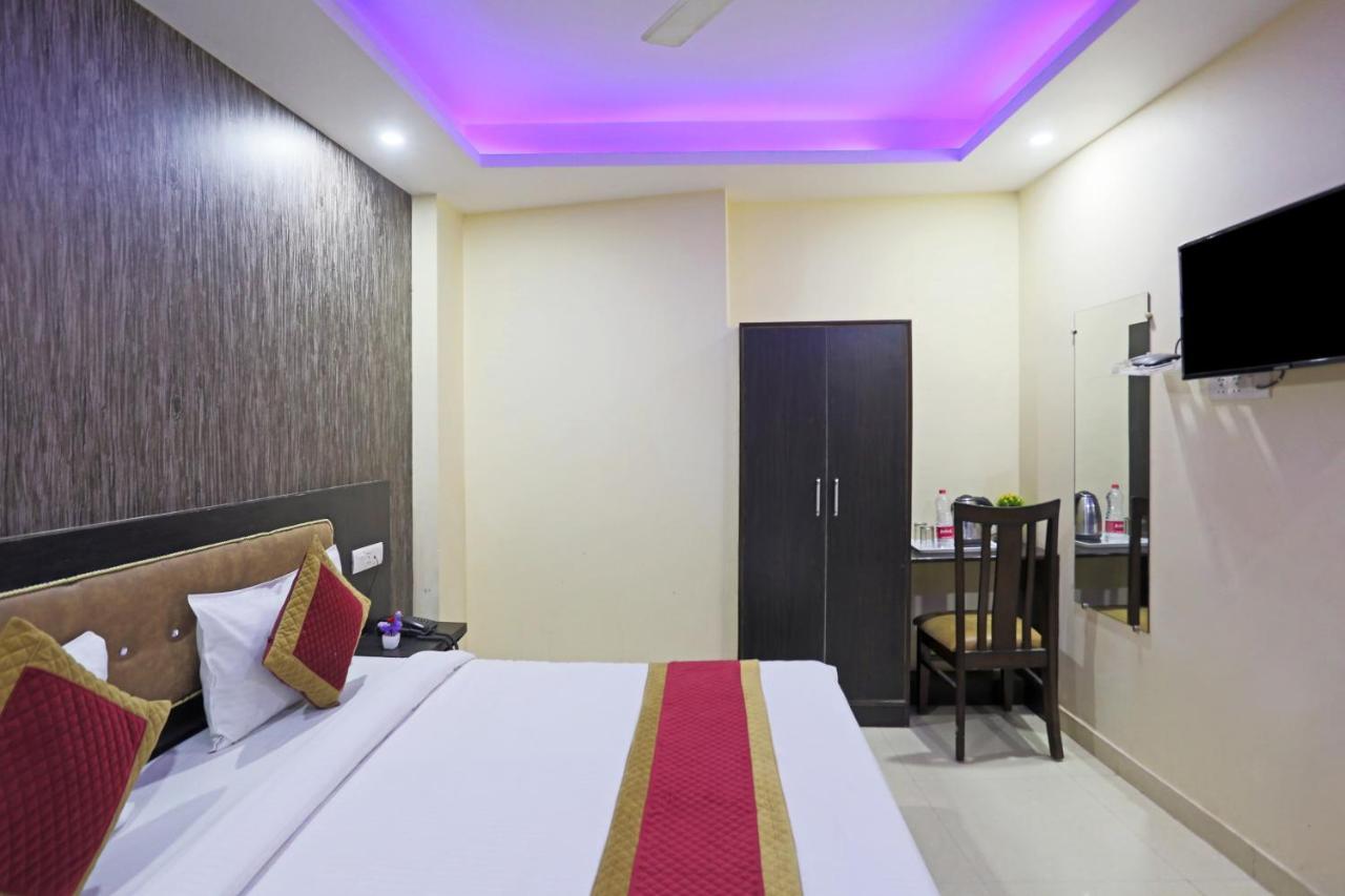 Airport Hotel Rosewood New Delhi Exterior photo