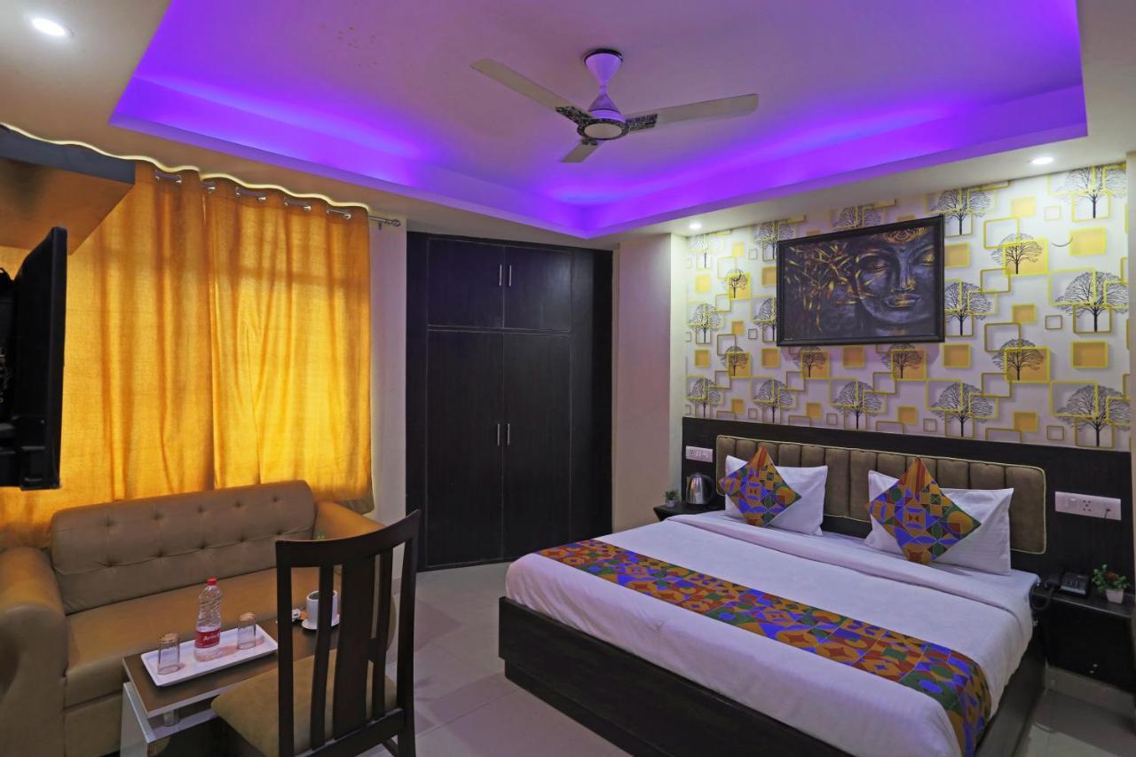 Airport Hotel Rosewood New Delhi Exterior photo