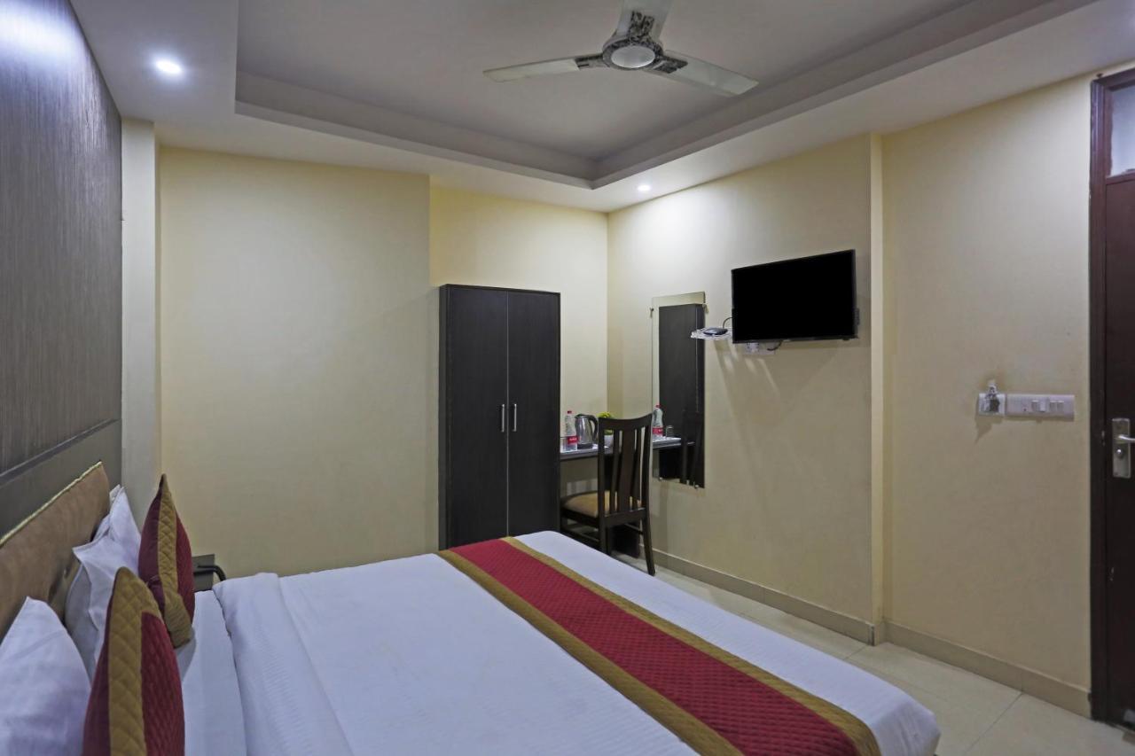 Airport Hotel Rosewood New Delhi Exterior photo