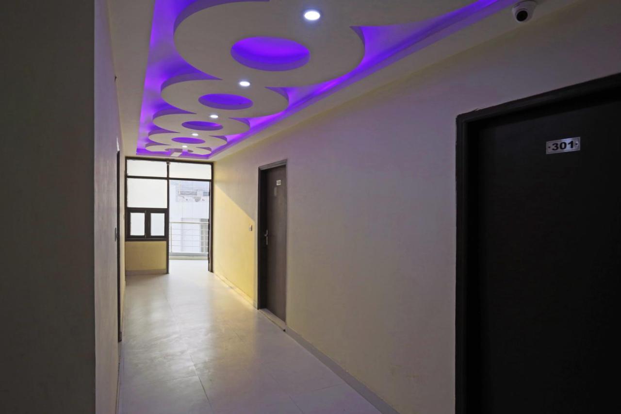 Airport Hotel Rosewood New Delhi Exterior photo