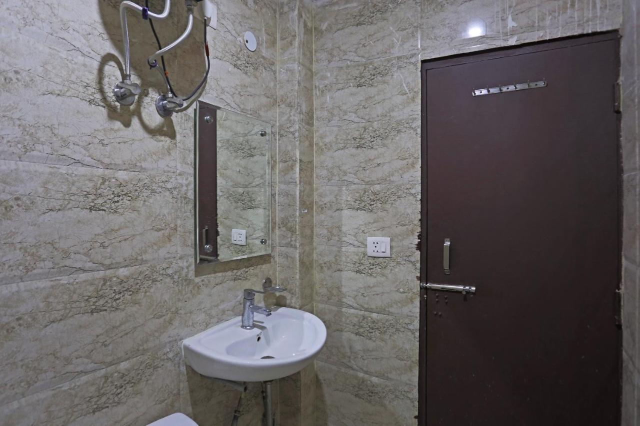Airport Hotel Rosewood New Delhi Exterior photo