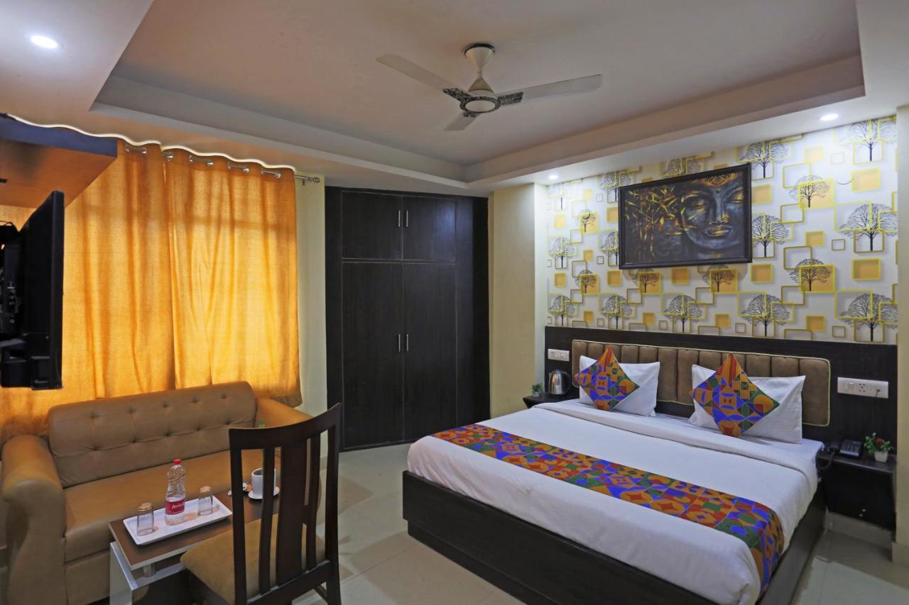 Airport Hotel Rosewood New Delhi Exterior photo